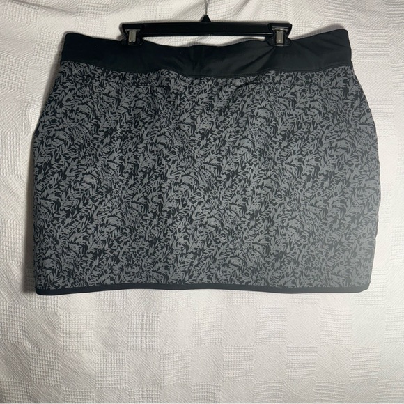 Adidas Golf Range Wear Fashion Skort‎ Women's Skirt XL Stretch Gray Black NWT - Picture 1 of 6